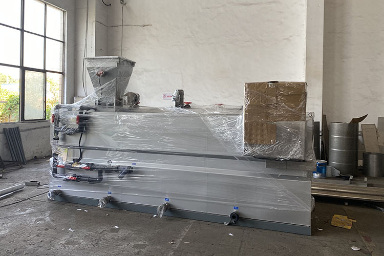 三腔全自動加藥裝置